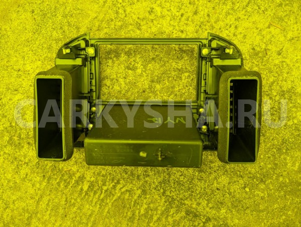 Консоль магнитофона Nissan Wingroad 