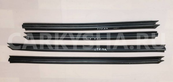 Молдинг шахты стекла, внутренний  BMW E87 BMW 1er 