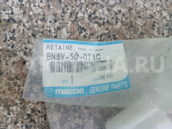 Кронштейн переднего бампера правый Мазда 3 Mazda 3 Mazda 2 оригинальный номер BN8V500T1C MZX03039A2R GD8967AR