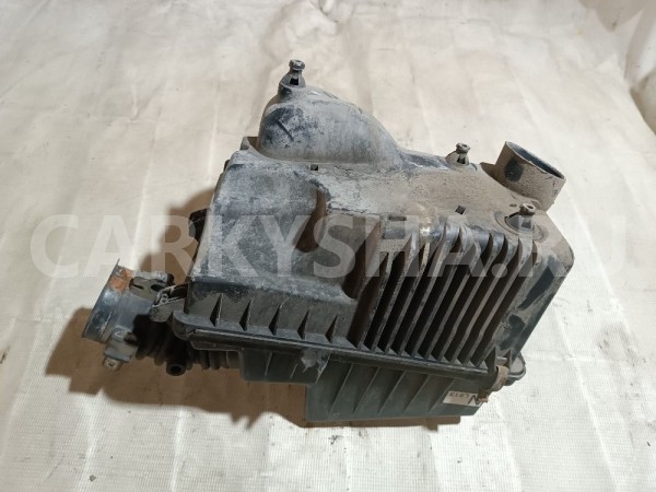 Корпус воздушного фильтра Mazda 6 оригинальный номер L32713320D