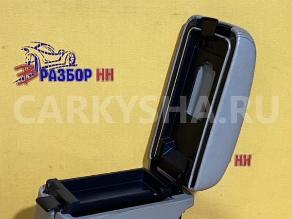 Подлокотник Citroen C-Crosser EP Citroen C-Crosser оригинальный номер 7589PX