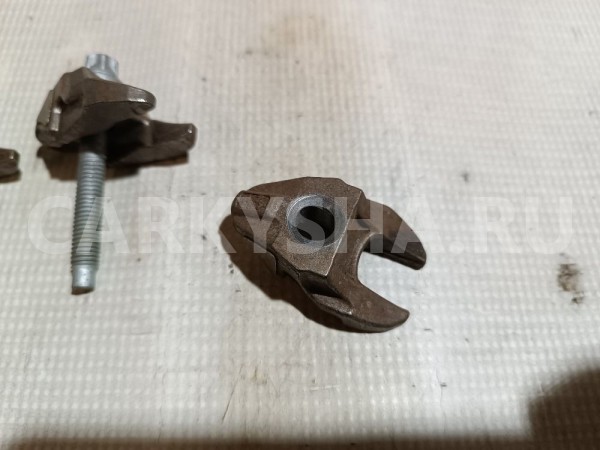 Кронштейн форсунки Ford Mondeo 