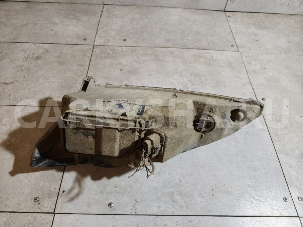 Фара правая Ford Focus оригинальный номер 2M5113W029AE
