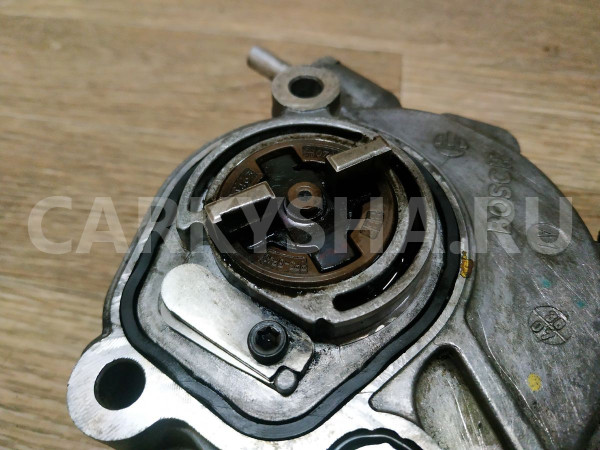 Насос вакуумный Land Rover Freelander оригинальный номер LR009674