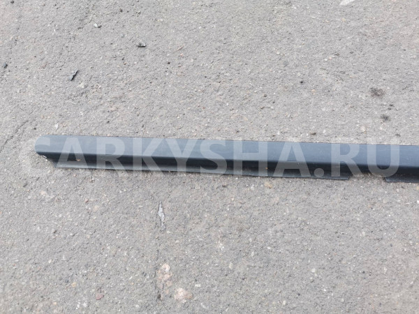 Молдинг стекла задний левый Mercedes C W203 Mercedes-Benz C-klasse оригинальный номер A2036901980