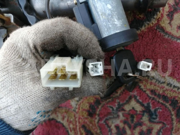рулевой вал колонка карданчиком Nissan Maxima A32 Nissan Maxima оригинальный номер 488103L210