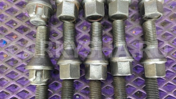 Болты колесные Mercedes-Benz W210 Mercedes-Benz E-klasse 