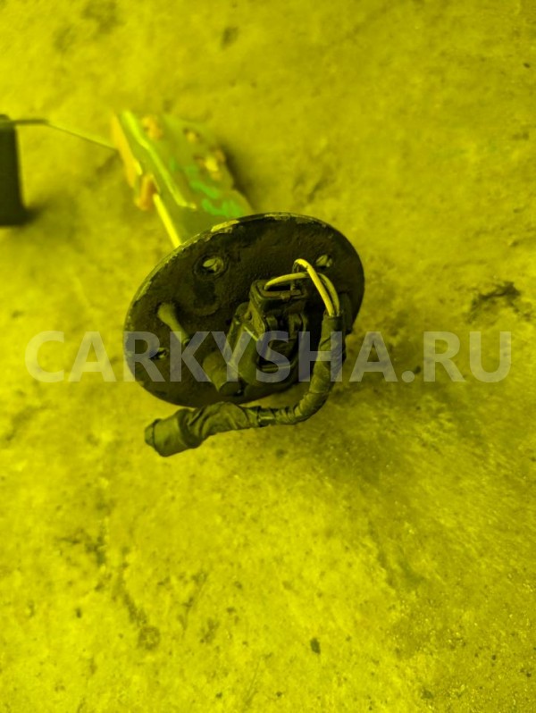 Датчик уровня топлива Toyota Wish 