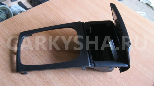 Пепельница передняя Skoda Fabia 1999-2006 Skoda Fabia оригинальный номер 6Y0857951