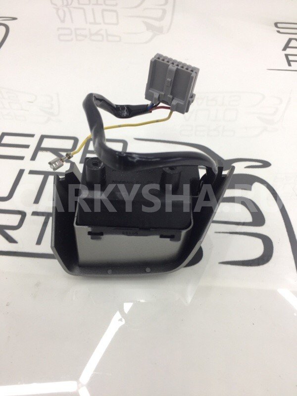 Кнопки руля Nissan Note E11 1.4 CR14DE 2006 Nissan Note 