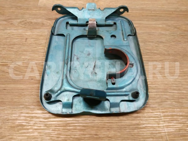 Лючок бензобака Nissan Primera 