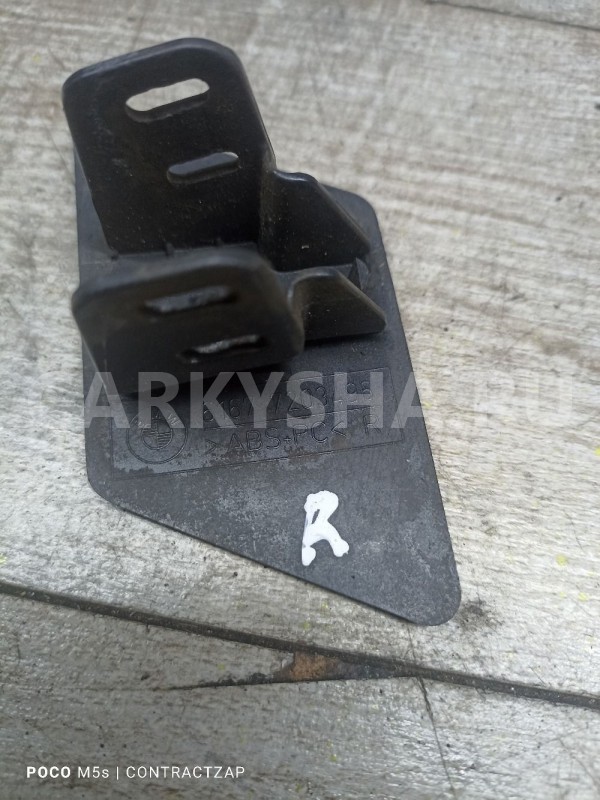 Накладка омывателя фары правая BMW E90 рест. BMW 3er оригинальный номер 7203496