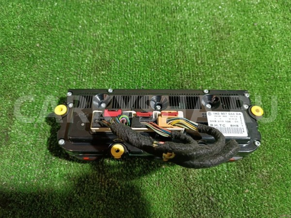 Блок управления отопителем Volkswagen Tiguan 