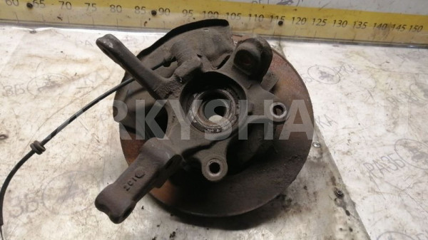 Кулак поворотный передний правый  Nissan Sunny B15 Nissan Sunny оригинальный номер 400144M400