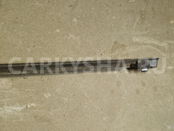 Молдинг переднего правого стекла Volkswagen Polo 5 Volkswagen Polo оригинальный номер 6RU837478