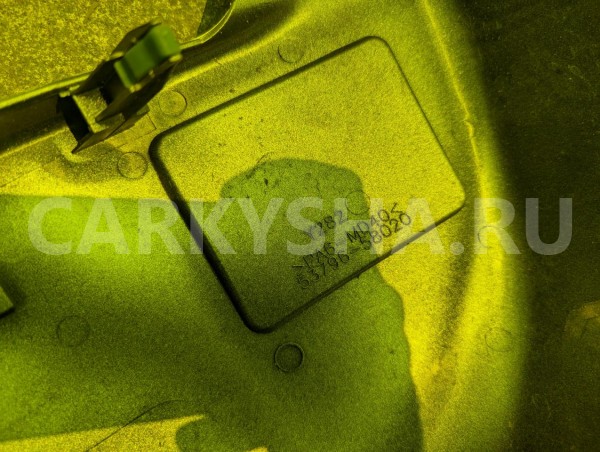 Декоративная крышка двс Toyota Alphard 