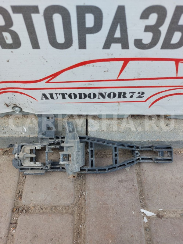 Кронштейн ручки задней левой  Ford Focus 2 Ford Focus оригинальный номер 1480056