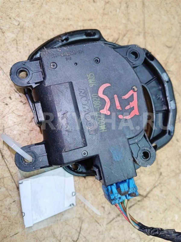 Название детали Сервопривод заслонок печки Модель KIA Sorento XM Kia Sorento оригинальный номер 97161-1JAA0