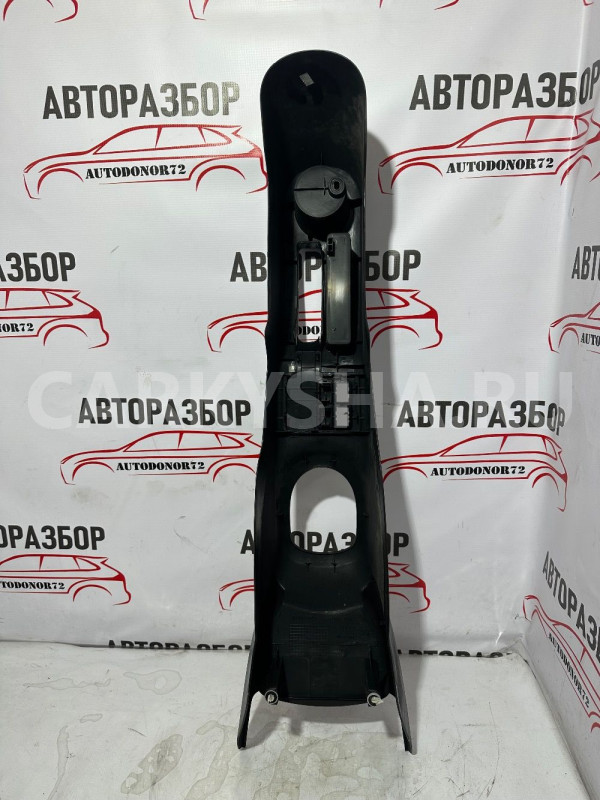 Центральная консоль Toyota Yaris 2005-2011 Toyota Yaris оригинальный номер 589100D010B0
