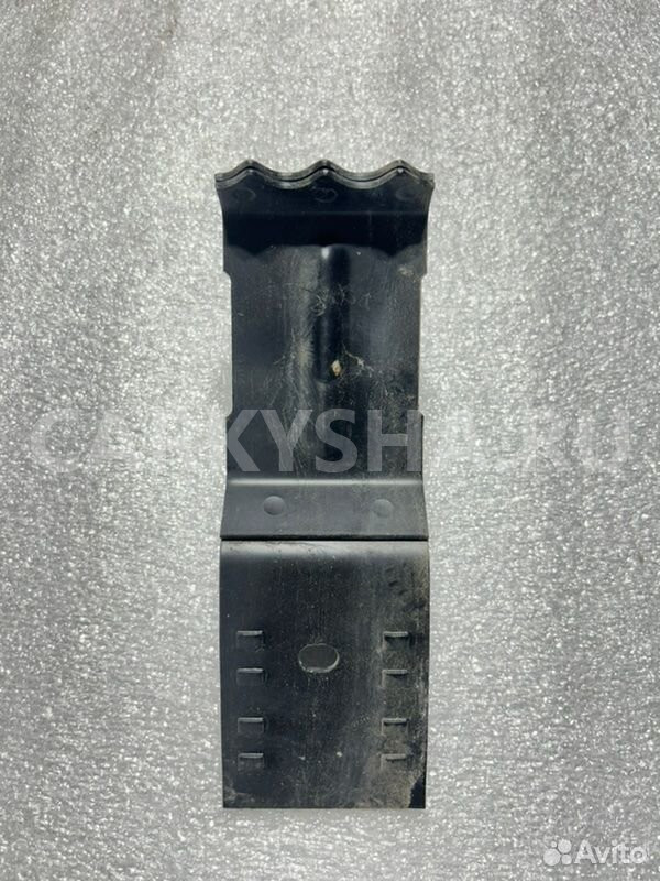 Противооткатный упор BMW X3 E83 N52B30AF 2008 BMW X3 оригинальный номер 71 12 6 756 392
