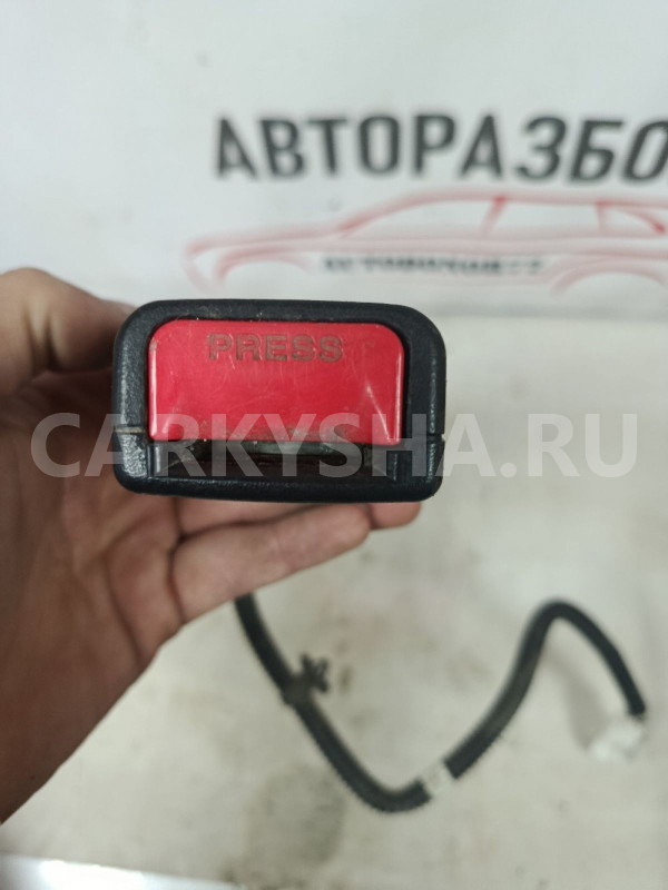 Замок ремня безопасности левая Hyundai Solaris Hyundai Solaris оригинальный номер 888304L000RY