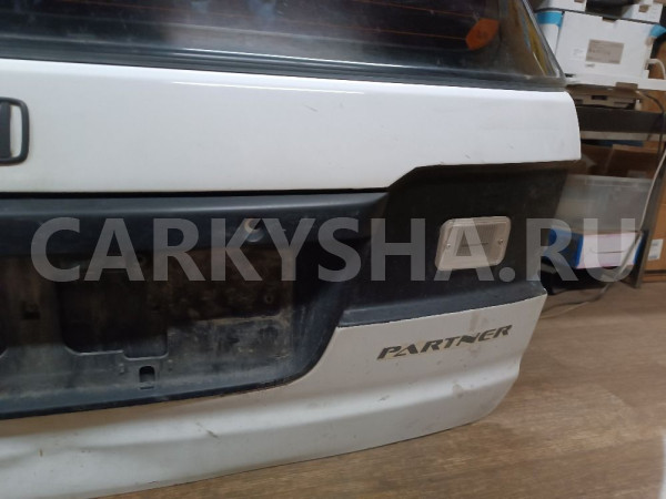 Крышка (дверь) багажника Peugeot Partner оригинальный номер 68100S05000ZZ