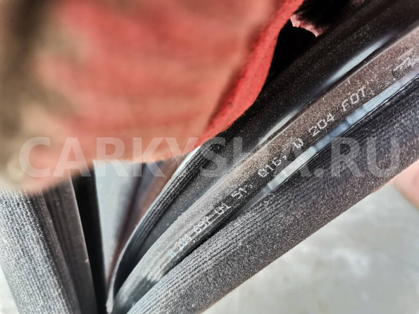 Уплотнитель двери A2046970951 Mercedes-Benz C-Class 2008 W204 271.950 Mercedes-Benz C-klasse оригинальный номер A2046970951