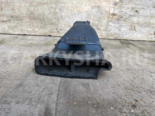 Воздухозаборник Peugeot 4007 2007-2012, передний Peugeot 4007 