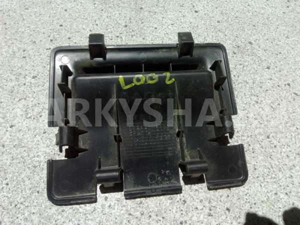 Накладка крышки багажника Renault Logan II (2012—2018) Renault 12 оригинальный номер 135068918r