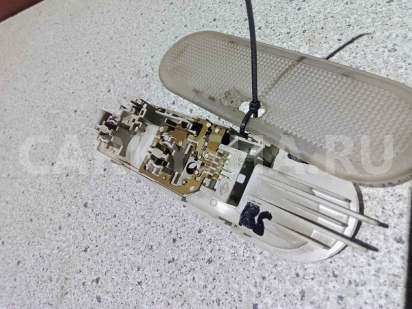 Плафон салонный Renault Sandero I (2009—2014) Renault 14 оригинальный номер 8200074362