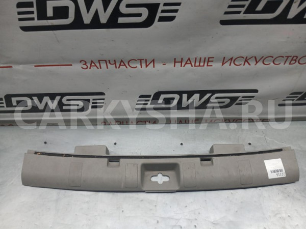 Накладка замка багажника Nissan X-Trail 