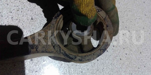 Кронштейн редуктора Mazda CX-7 I (2006—2009) Mazda 2 оригинальный номер EG252869XA