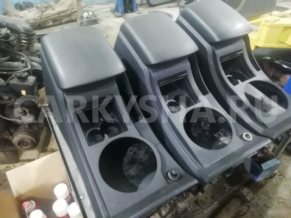 Подлокотник Ssangyong Kyron Actyon 1 Ssang Yong Kyron оригинальный номер 7790032103