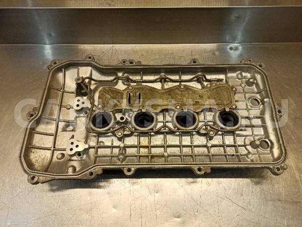 Крышка головки блока цилиндров TOYOTA AURIS ZRE151 Toyota Auris 