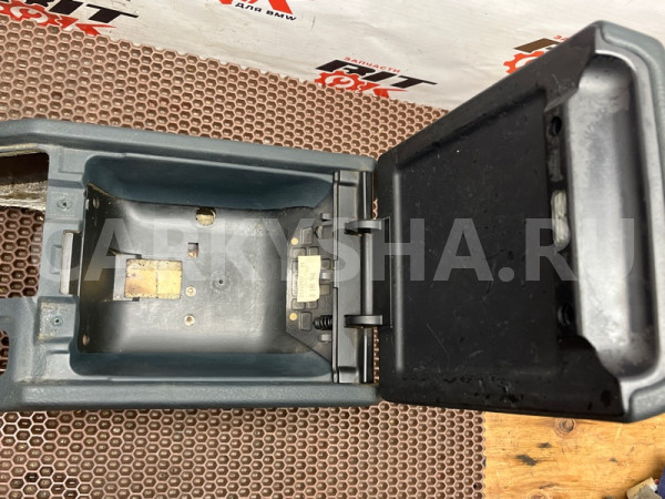 Центральная консоль BMW 5er оригинальный номер 51 16 7 140 661, 51 16 7 140 661, 51167140661, 7140661, 51 16 8 196 885, 51168196885, 8196885, 51 16 8 222 195, 51168222195, 8222195, 8 159 687, 8159687