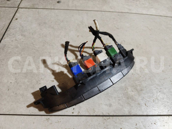 Кнопка многофункциональная Chery IndiS (S18D) оригинальный номер S18D3700010BB
