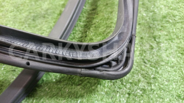 Уплотнитель проема двери Kia Soul II (2013—2016) Kia Soul оригинальный номер 82120B2000