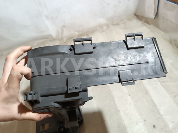 Подставка под аккумулятор Land Rover Range Rover 