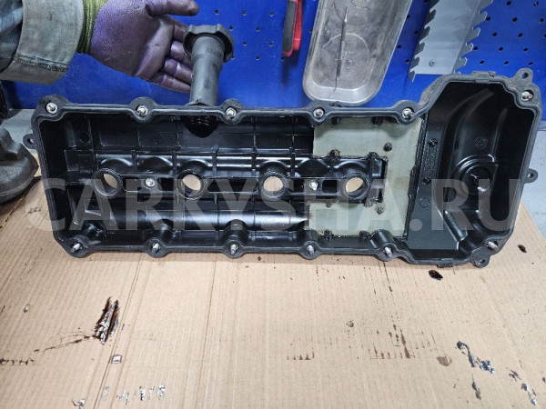 Крышка головки блока цилиндров левая 428PS 448PN Land Rover Range Rover оригинальный номер LR007656