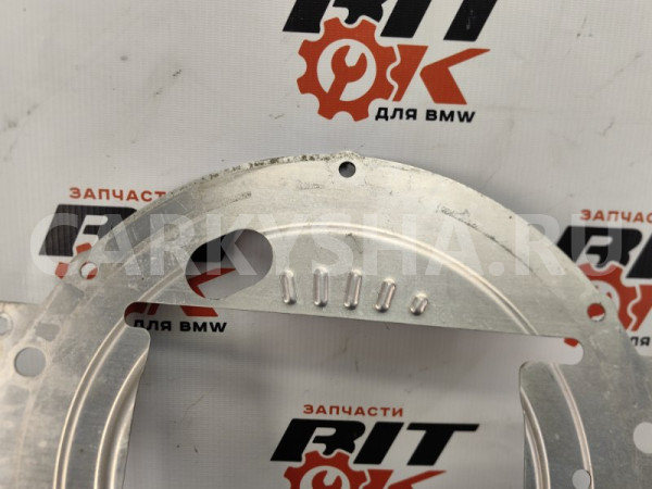 Защитный кожух маховика BMW 5er оригинальный номер 11 11 7 527 742, 11 11 7 527 742, 11117527742, 7527742