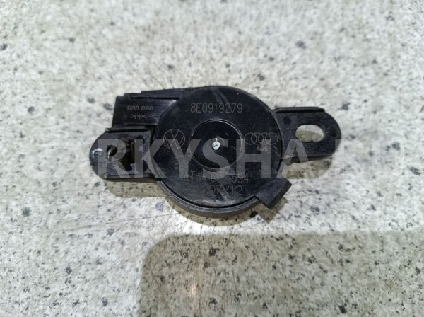 Динамик Skoda Octavia II рестайлинг (2008—2013) Skoda Octavia оригинальный номер 8e0919279