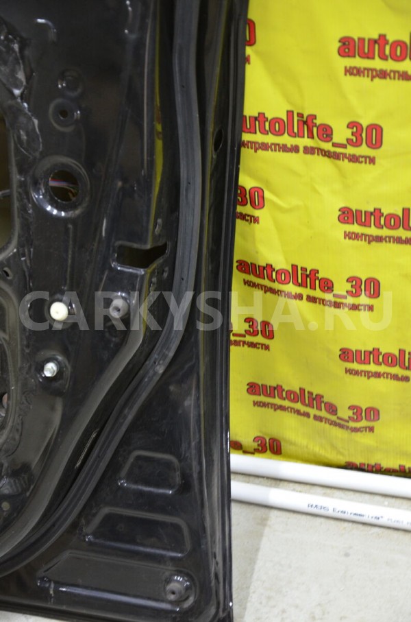 Дверь передняя правая Toyota Auris 