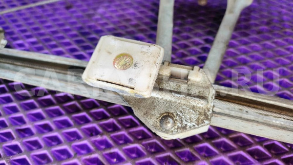 Стеклоподъемник задний правый Mercedes-Benz W124 Mercedes-Benz W124 оригинальный номер A1247300246