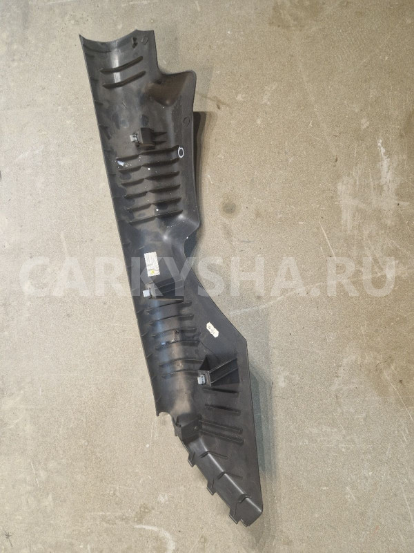 Обшивка стойки задняя нижняя правая VW Polo Volkswagen Polo оригинальный номер 6RU867766