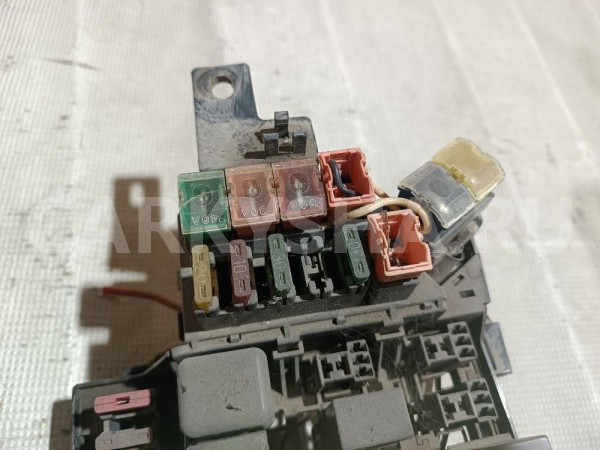 Блок предохранителей подкапотный Mitsubishi Galant 