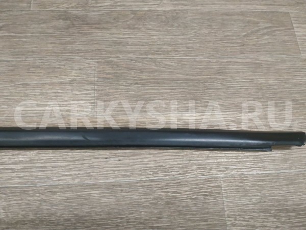 Накладка стекла переднего левого Peugeot 3008 оригинальный номер 9309R4