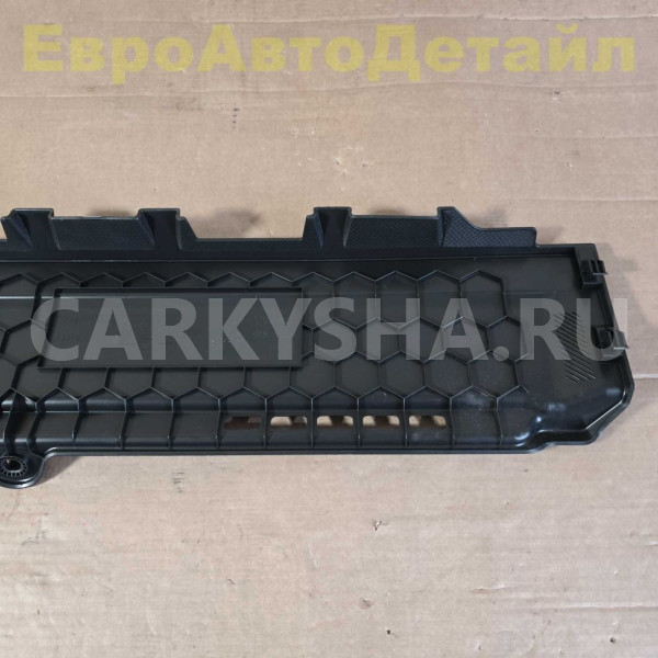 Накладка багажника средняя VW Touareg 3 (CR7) 2024 Volkswagen Touareg оригинальный номер 760863211B
