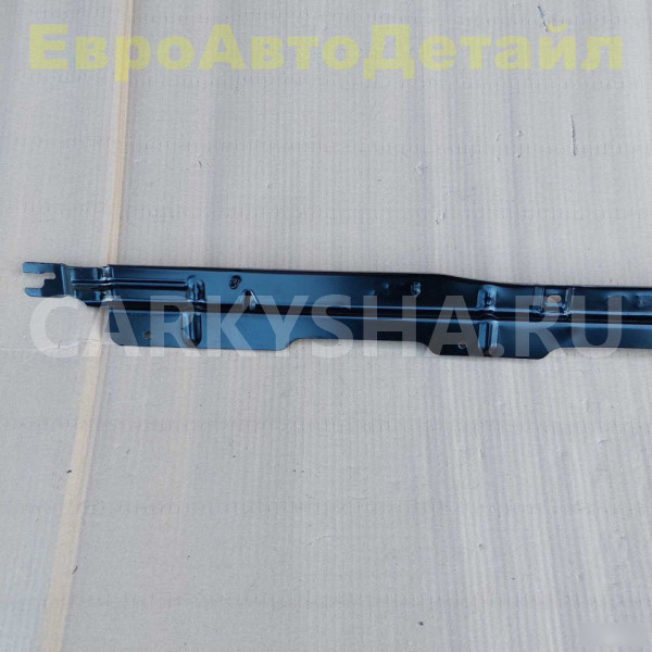 Кронштейн поддона запаски Range Rover L460 / L461 Land Rover Range Rover оригинальный номер LR151620