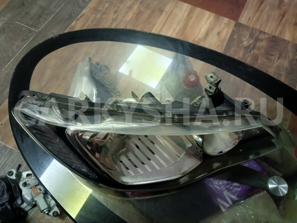 Фара галоген Honda Civic 8 2006-2008 33101SNBG03 4D, правая Honda Civic 