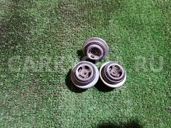 Регулятор давления топлива Nissan Teana оригинальный номер 0240005380